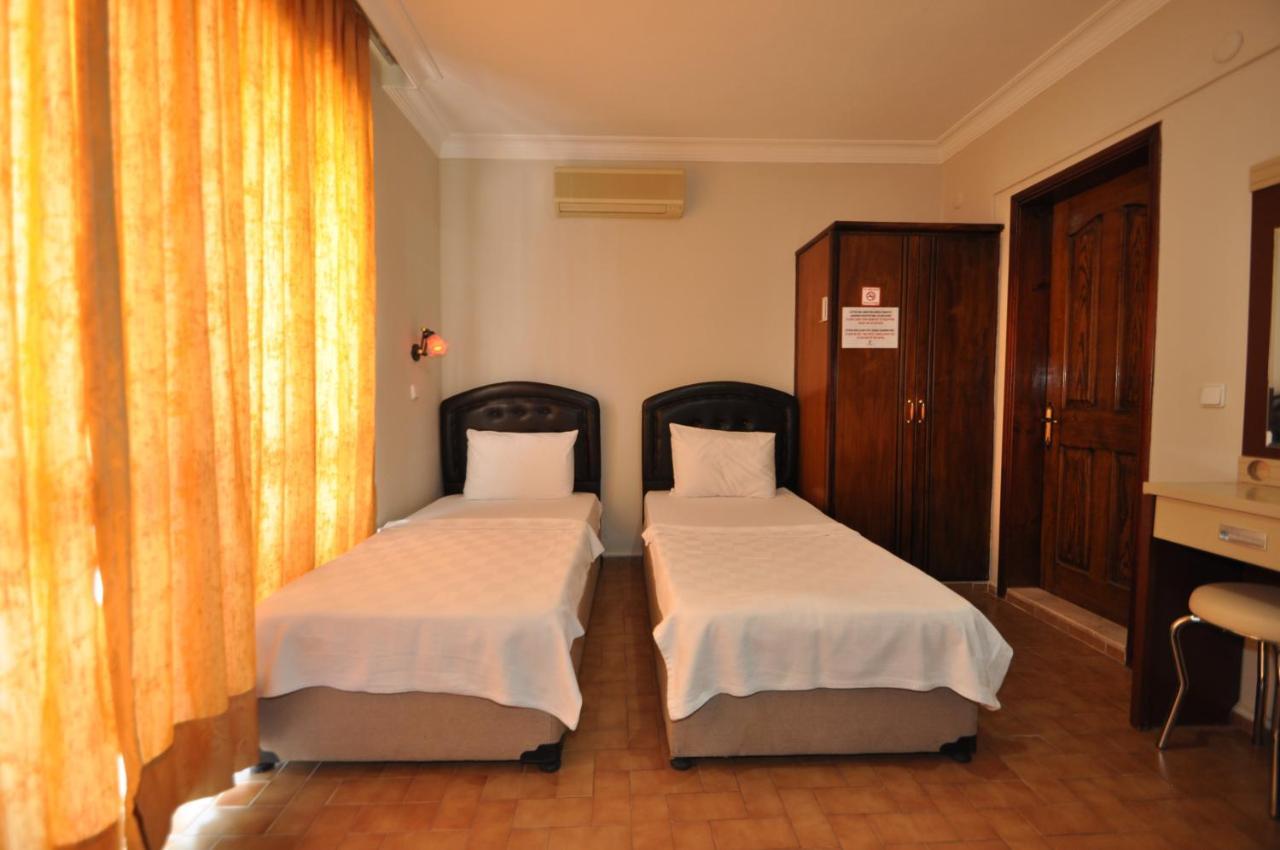 Defne & Zevkim Hotel Marmaris Exteriör bild
