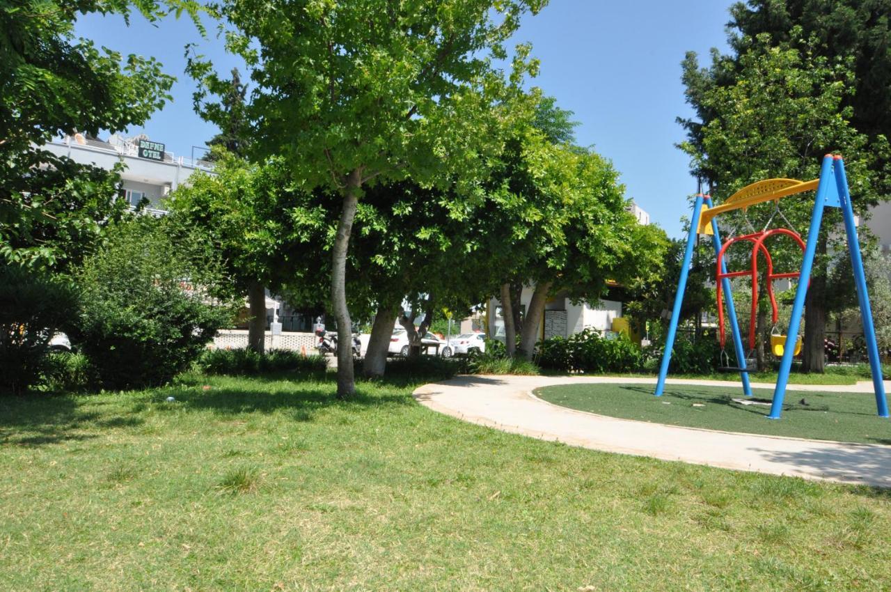 Defne & Zevkim Hotel Marmaris Exteriör bild