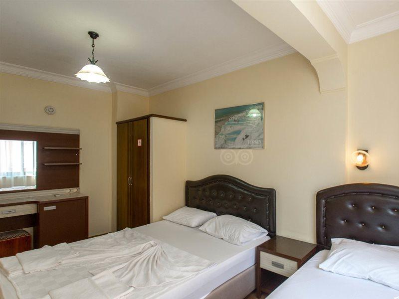 Defne & Zevkim Hotel Marmaris Exteriör bild