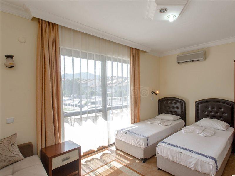 Defne & Zevkim Hotel Marmaris Exteriör bild
